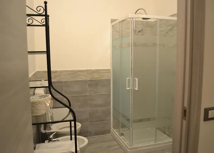 לינה וארוחת בוקר La Chance 3*